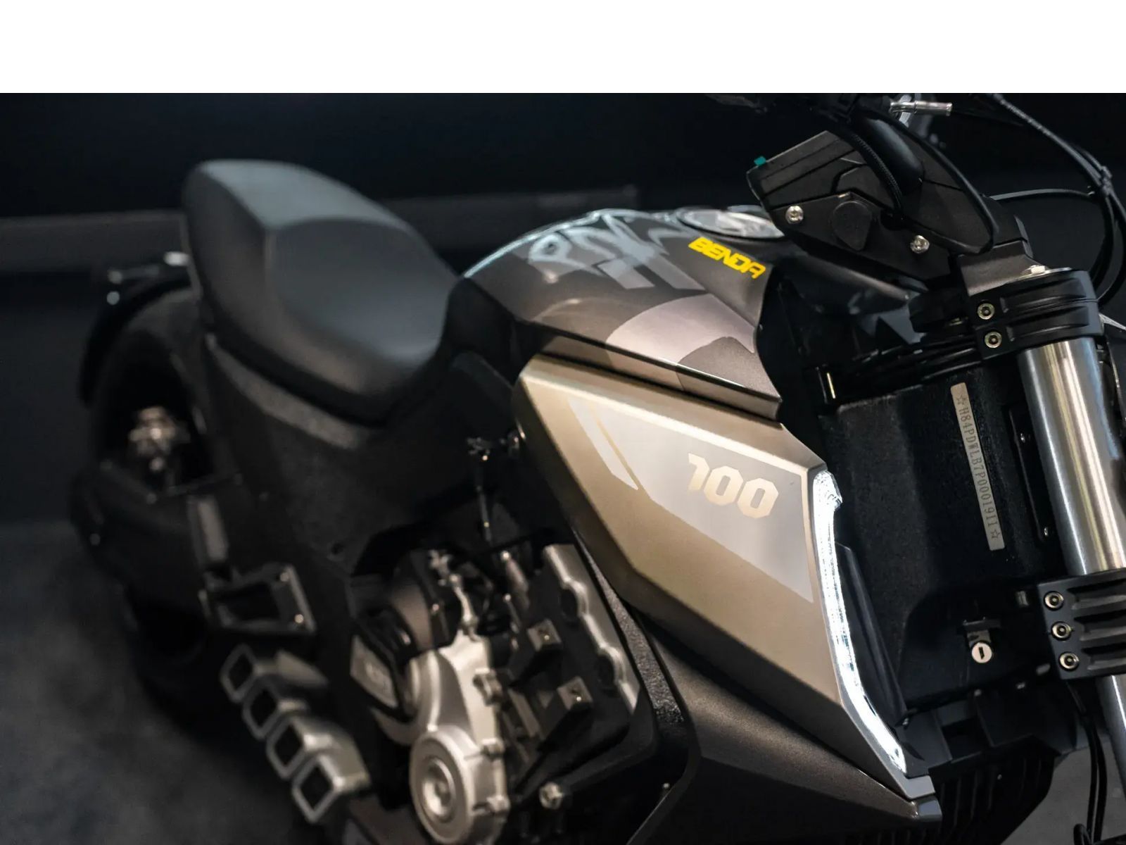 Круизер BENDA LFC 700 (BLACK) 2026